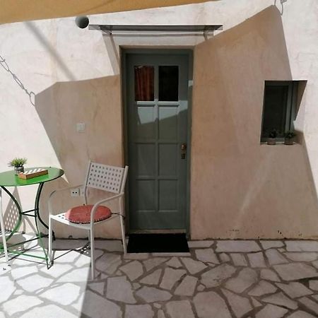 Rodomelo Cute Studio 2 Leonídion Exterior photo