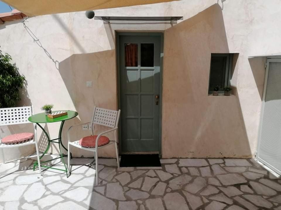 Rodomelo Cute Studio 2 Leonídion Exterior photo